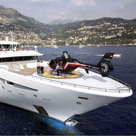 Helicopter Landing Yacht Personal Helicopter Luxury Helicopter Big