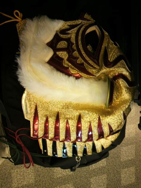 W Tiger Arts Mask Bank