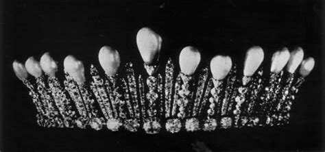 Romanov Antique Tiara Russia Pearls Diamonds Ювелирные украшения