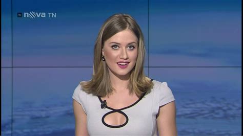 4 měsíce po porodu ukazuje neskutečně ploché bříško. Emma Smetana Czech Presenter - YouTube