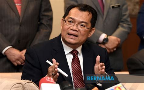 Langsung sidang media ketua audit negara datuk nik azman nik abdul majid. BERNAMA - Ketua Audit Negara dahului senarai 623 penerima ...