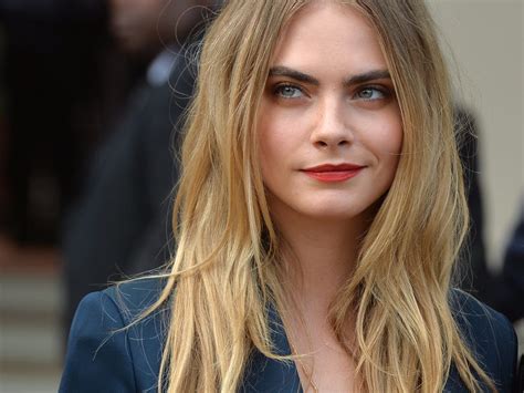 Embrace your weirdness stop labelling start living #blacklivesmatter @della_vite @caradonfilm @myecoresolution @loradicarlo_hq linktr.ee/caradelevingne. Cara Delevingne Wiki 2021: Net Worth, Height, Weight ...