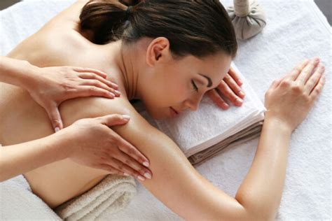 head and shoulders massage kobkun thai therapy massage and spa