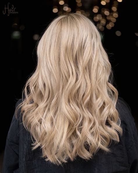 Beautiful Blonde Hair Color Inspiration In Beige Blonde Hair
