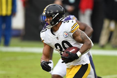 Steelers news: James Conner tests positive for COVID-19, outbreak 