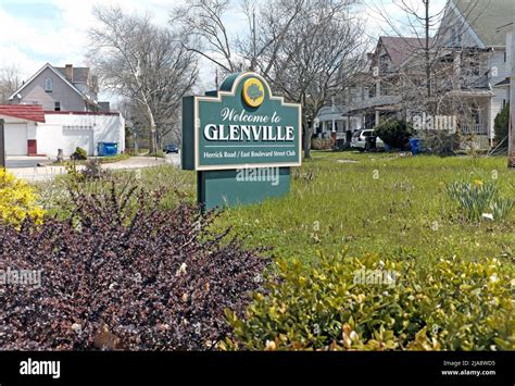 Glenville Cleveland Ohio April 2022 Hi Res Stock Photography And Images