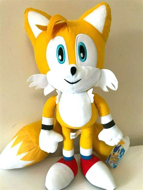 Giant Sonic Tails Toy Yellow 18 Inch Tall Soft Stuffed Animal Nwt