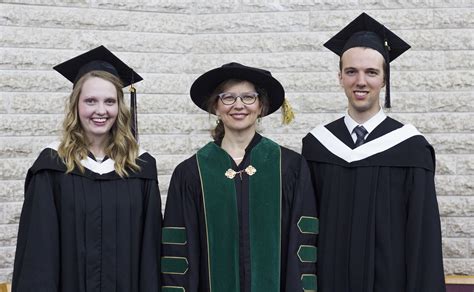 Canadian Mennonite University Celebrates Class Of 2016 Canadian