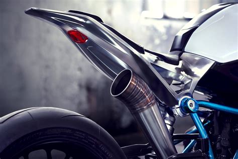 Bmw Motorrad Concept Roadster Is Boxer Ducati Fighter