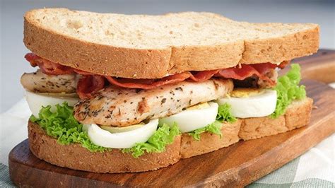 Garlic Chicken Clubhouse Sandwich Recipe