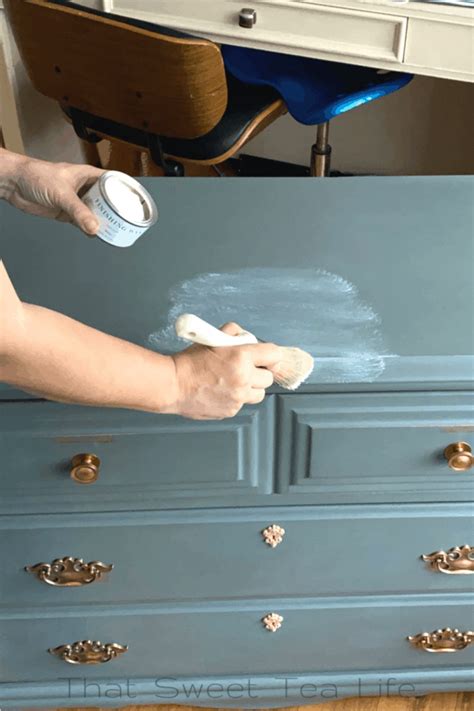 Painting Your Old Furniture Chalk Paint Wax White Wax Furniture Wax