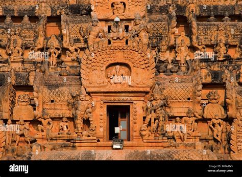 Pietra Scolpita Gopuram Di Il Tempio Di Brihadisvara Thanjavur Tamil