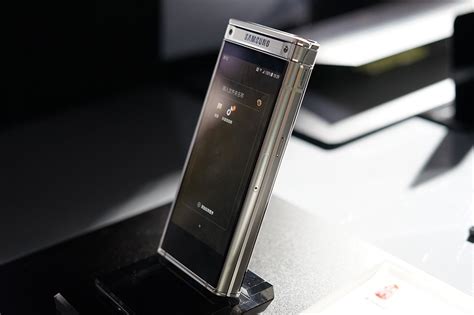 Samsung W2018 Dual Screen Flip Phone With Powerful Camera