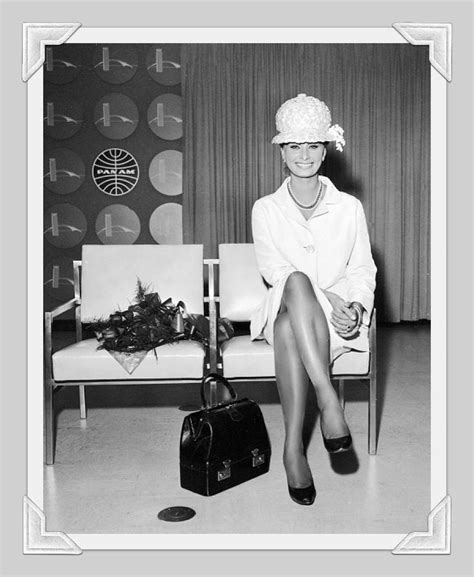 Pin By 𝕬𝖓𝖓𝖒𝖆𝖗𝖎𝖊 ☽ On Audrey Hepburn Sophia Loren Sofia Loren