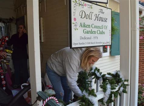 The Dollhouse At Hopelands Gardens Transforms For Christmas Aiken