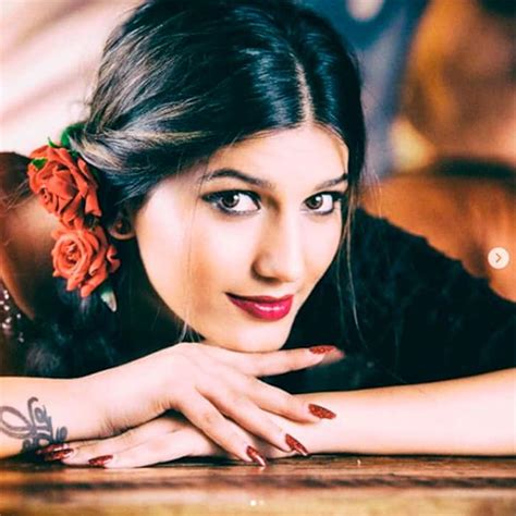 Haryanvi Sensation Sapna Choudhary Looks Sexy Diva In Her Latest Photoshoot