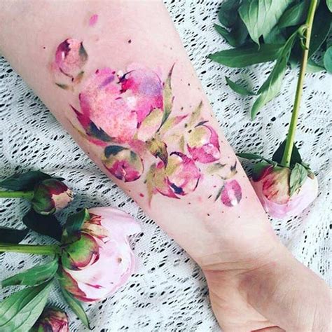 27 Breathtaking Watercolor Flower Tattoos Stayglam