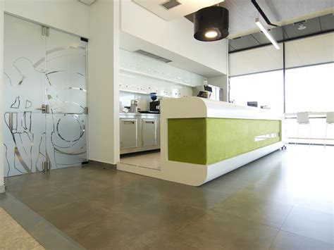 Despite much of the effort it requires, painting a ceiling is worth trying. Tips to Consider When Decorating & Painting Your Office ...