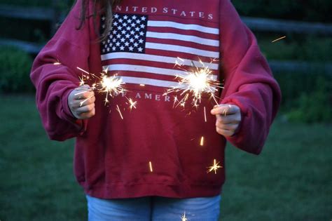 Sparkle Not Sip Helpful Tips For A Sober 4th Of July In Recovery