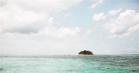 Island Hopping In Siargao Guyam Daku Naked Island What Do You Sea