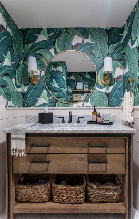 Tropical Leaf Wallpaper In A Modern Hawaiian Bathroom Tropical