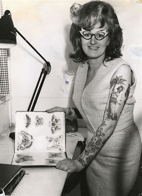 14 Truly Awesome Photos Of Tattoos Throughout History Historical Tattoos History Tattoos