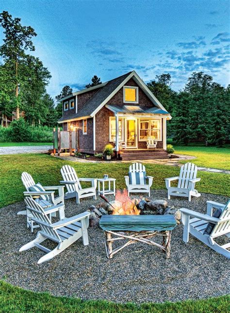 How To Achieve A Cottage Style Cottage Style Cottage Backyard