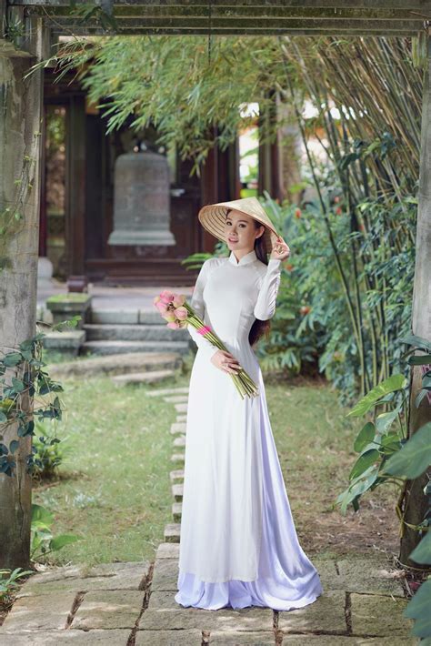Nguyen Thi Thanh Trang | Vietnamese dress, Vietnamese long dress, Vietnamese traditional dress