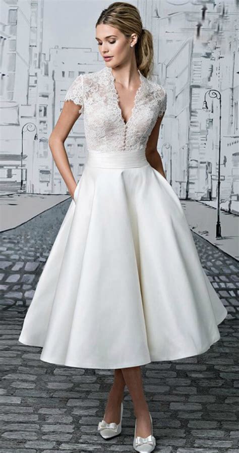 45 Amazing Short Wedding Dress For Vow Renewal