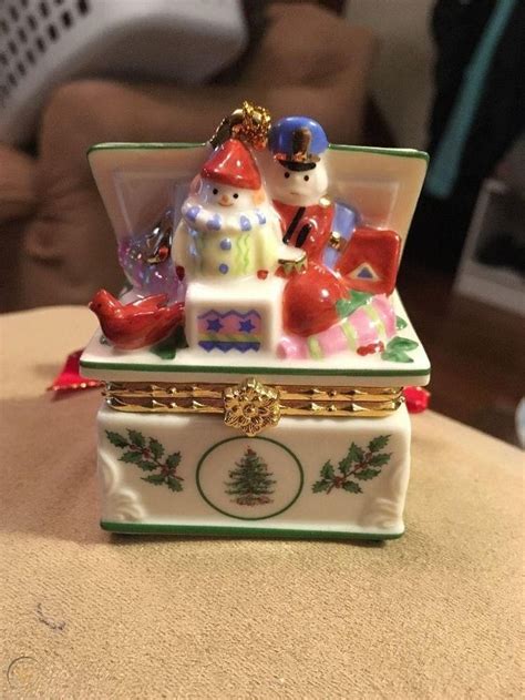Spode Christmas Tree Hinged Porcelain Toy Box Trinket Box Ornament