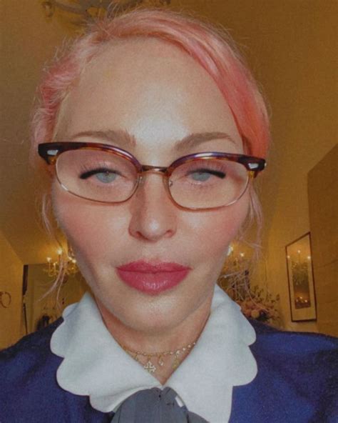 62 Year Old Madonna Confused Fans With An Unnatural Face Shape In The