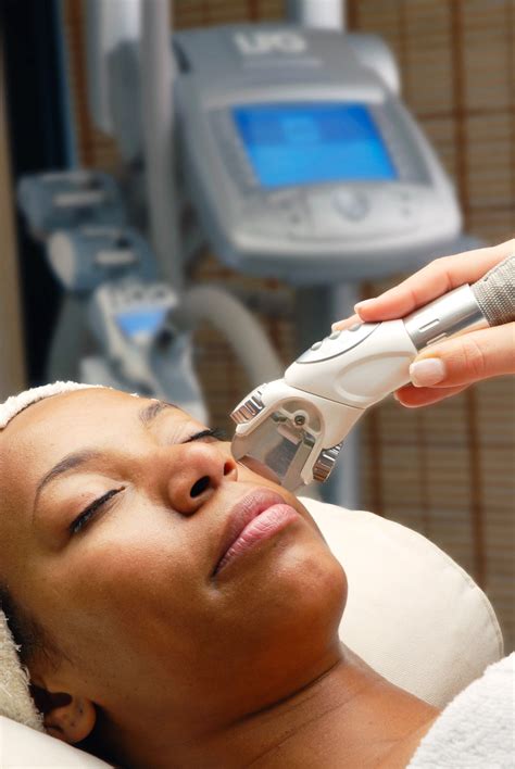 Dermatologists Explain The Best Laser Treatments For Dark Skin Tones