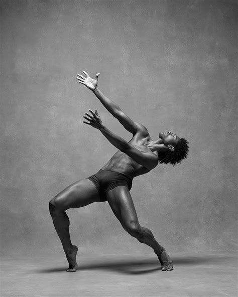 Breathtaking Photos Of Dancers In Motion Reveal The Extraordinary