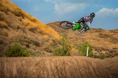Check kx 250 specifications, mileage, images, 2 variants, 4 colours and read 2 user reviews. KAWASAKI 2021: Japan legt ordentlich nach!