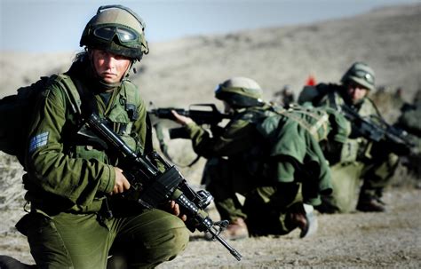 Women Of The Idf Idf Prepares To Fight More Powerful Enemies