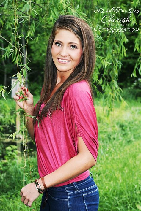 Pin By Christa Barnes On Cherish Photography Girl Senior Pictures