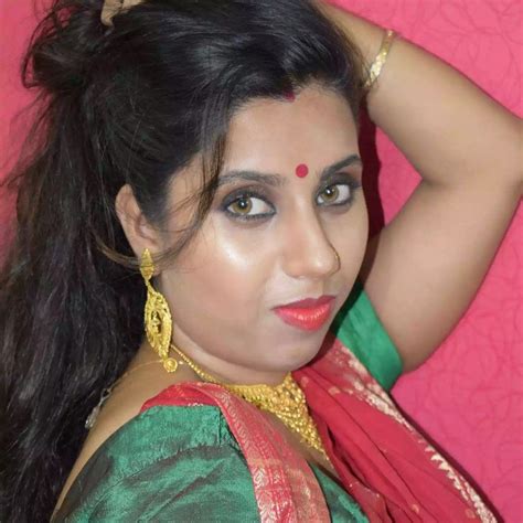 Pin By Nimish Ramakant On Indian Desi Type Woman Long Hair Women