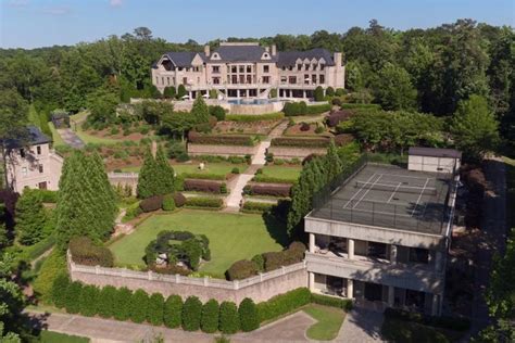 Steve Harvey Drops 15 Million On Tyler Perrys Gigantic Former Mansion