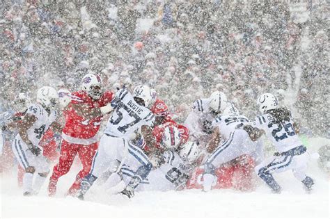 Snow Bowl 2017 20 Images From The Blizzard That Engulfed The Buffalo