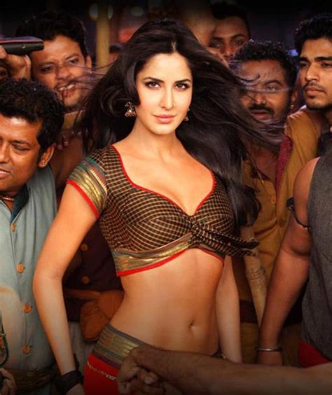 Katrina Kaif Chikni Chameli Item Song First Look From Agneepath Bollywood Paradize