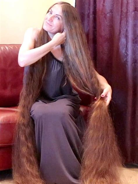 Video Rapunzel Getting Ready For The Evening In 2021 Long Hair