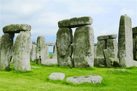 Visit Stonehenge For A Day Trip From The Cotswolds Travel Herstory