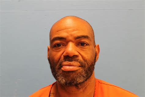 Man arrested after evading arrest with Seguin PD | Seguin Today
