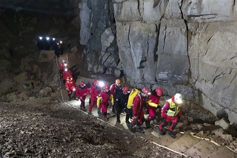 5 People Trapped In A Cave For 2 Days By High Water Rescued In Slovenia