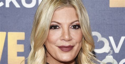 Tori Spelling Reveals The Celebrity She Should Have Slept With But Didnt Ryan Seacrest Tori