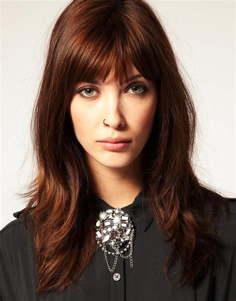 This is a dark auburn hair color combined with a bit of glossy fresh chestnut on top. a03c6e929ba9e10e63528911db86136c.jpg 870×1,110 pixels ...