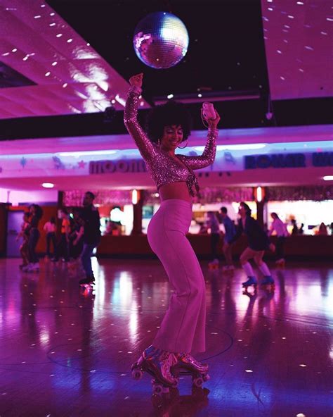Pin By Aubrey Green On Roller Babe In 2020 Roller Skating Outfits Roller Disco Roller Girl