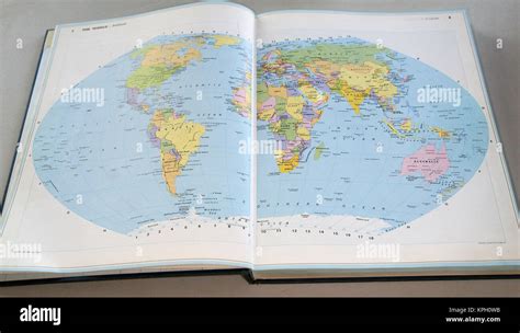 Home And Living Home Décor Globes And Maps World Atlas Vintage World Maps