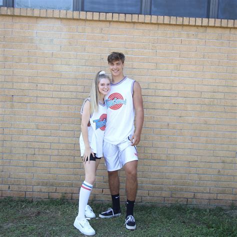 We did not find results for: Lola and Bugs bunny Space Jam costume | Space jam costume ...