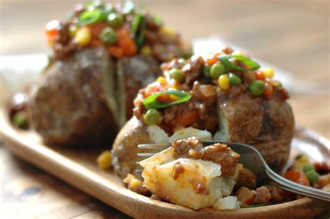 Top with 1/2 cup potato mixture. Shepherd's Pie Loaded Baked Potatoes :: PLUS! How To Make Baked Potatoes With The Crispiest Skin ...